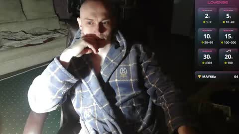 Johnny online show from April 23, 4:53 pm