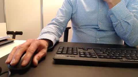 Snapshot of johnny_walker14 chatting on October 29, 3:58 pm johnny_walker14 online show from October 29, 3:58 pm