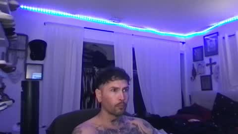 Snapshot of johnnydeep66 chatting on October 1, 7:58 am JohnnyDeep66 online show from October 1, 7:58 am