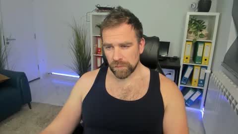 johnnydough82 online show from December 5, 10:13 am