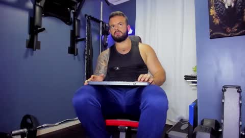 Snapshot of johnnygrayson_ chatting on December 15, 10:37 pm JOHNNY online show from December 15, 10:37 pm