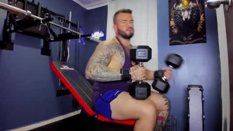 Snapshot of johnnygrayson_ chatting on January 6, 10:37 pm JOHNNY online show from January 6, 10:37 pm