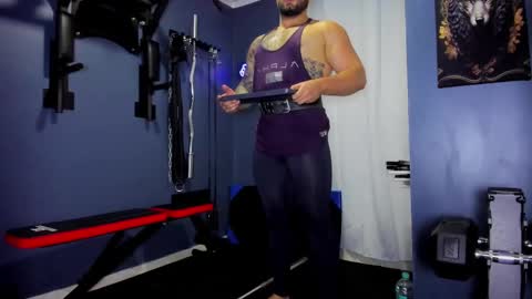 Snapshot of johnnygrayson_ chatting on January 10, 11:08 pm JOHNNY online show from January 10, 11:08 pm