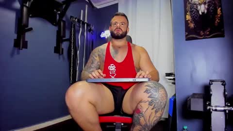 Snapshot of johnnygrayson_ chatting on January 20, 11:43 pm JOHNNY online show from January 20, 11:43 pm