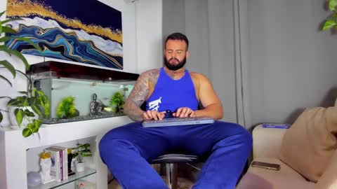 Snapshot of johnnygrayson_ chatting on February 12, 11:41 pm JOHNNY online show from February 12, 11:41 pm