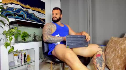 Snapshot of johnnygrayson_ chatting on February 18, 1:10 am JOHNNY online show from February 18, 1:10 am