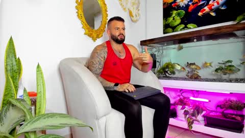 Snapshot of johnnygrayson_ chatting on February 28, 1:05 am JOHNNY online show from February 28, 1:05 am