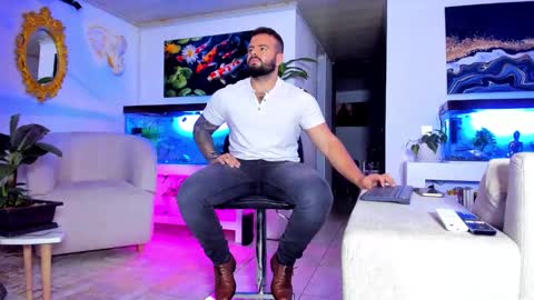 Snapshot of johnnygrayson_ chatting on March 7, 1:42 am JOHNNY online show from March 7, 1:42 am