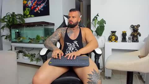 Snapshot of johnnygrayson_ chatting on September 16, 12:22 am JOHNNY online show from September 16, 12:22 am