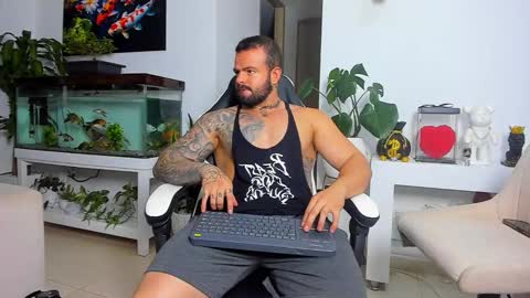 Snapshot of johnnygrayson_ chatting on October 6, 11:24 pm JOHNNY online show from October 6, 11:24 pm