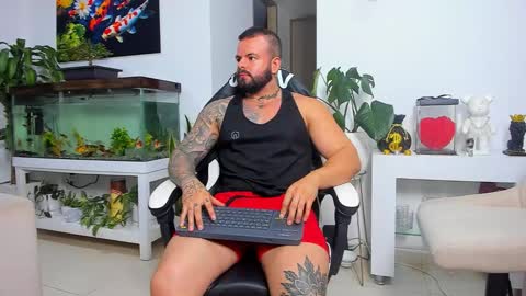 Snapshot of johnnygrayson_ chatting on October 20, 12:55 am JOHNNY online show from October 20, 12:55 am