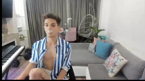 Snapshot of johnnyk8 chatting on July 1, 6:29 pm Johnny k. online show from July 1, 6:29 pm