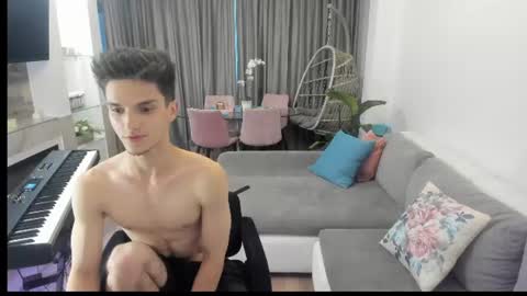 Snapshot of johnnyk8 chatting on July 2, 5:52 pm Johnny k. online show from July 2, 5:52 pm