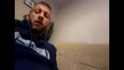 Snapshot of johnnypoly chatting on January 4, 2:14 am bigboy online show from January 4, 2:14 am