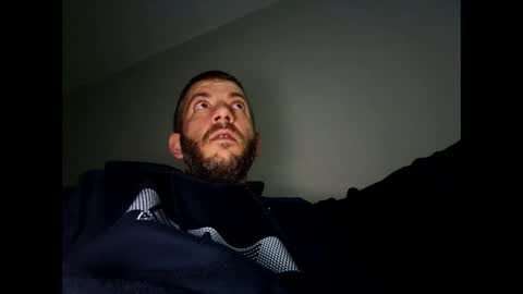 Snapshot of johnnypoly chatting on March 9, 3:22 am bigboy online show from March 9, 3:22 am