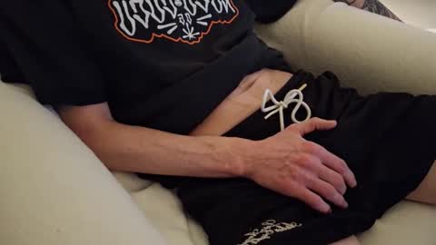 johnny online show from October 27, 2:37 am