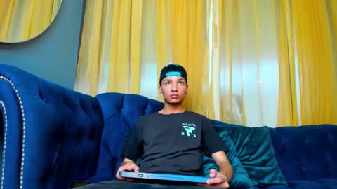 johnnystoorm online show from October 21, 7:36 pm