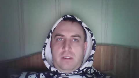 johnoreon online show from December 14, 9:36 am