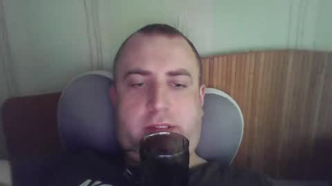 Snapshot of johnoreon chatting on June 16, 5:32 am johnoreon online show from June 16, 5:32 am