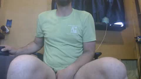 Snapshot of johnplayer23 chatting on April 13, 11:48 am johnplayer23 online show from April 13, 11:48 am