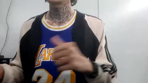 johnsonisaac94  online show from February 7, 5:31 am