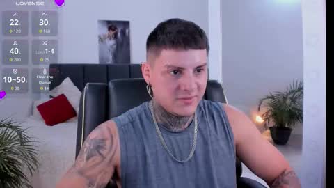 Johny online show from October 31, 6:42 pm