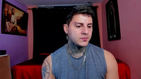 Johny online show from December 3, 1:24 am