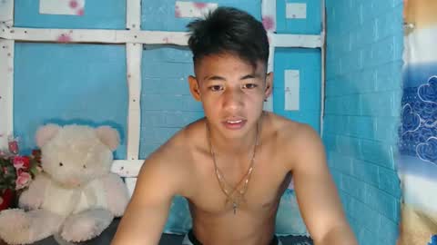 Snapshot of johnydestroyer chatting on November 13, 10:30 pm johnydestroyer online show from November 13, 10:30 pm