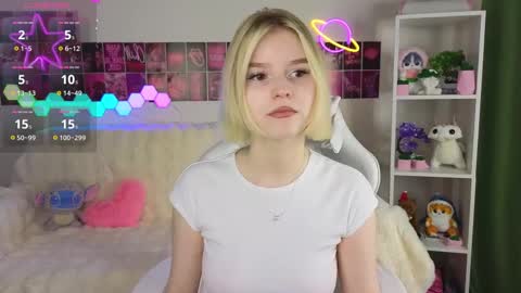 Snapshot of joice_queen chatting on February 17, 9:19 pm Paula online show from February 17, 9:19 pm