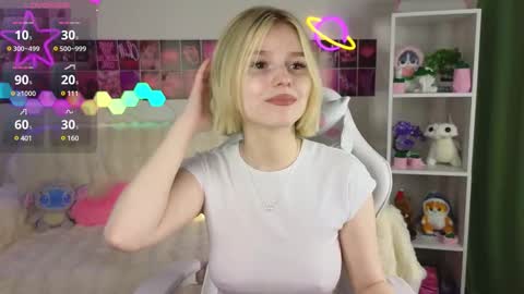 Snapshot of joice_queen chatting on February 18, 12:26 am Paula online show from February 18, 12:26 am