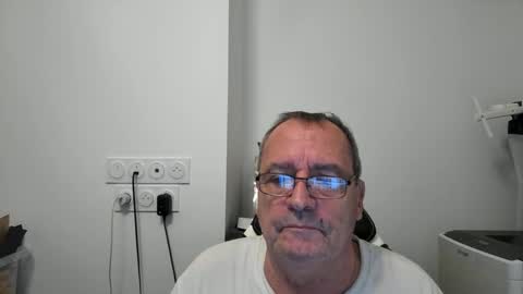 jojo04800 online show from December 5, 11:07 pm