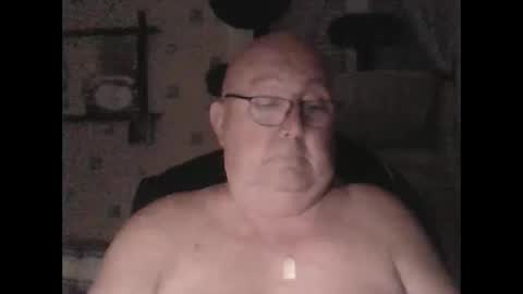 jojo60000529566 online show from December 2, 5:26 pm