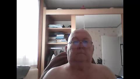 jojo60000529566 online show from April 29, 7:01 am