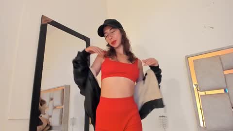 Snapshot of jolie_lov chatting on February 11, 1:30 pm jolie_lov online show from February 11, 1:30 pm