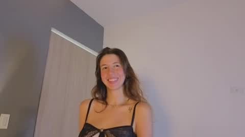 Snapshot of jolie_lov chatting on September 11, 1:22 pm jolie_lov online show from September 11, 1:22 pm