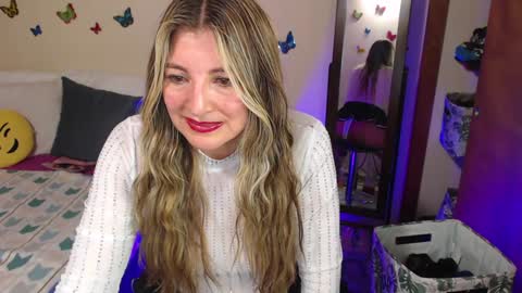 Jolie Mature online show from December 5, 12:08 am