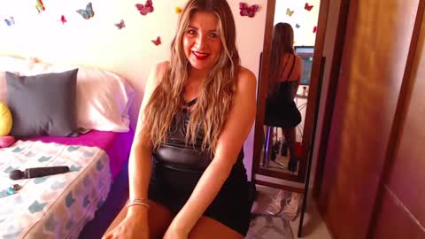 Jolie Mature online show from December 11, 7:46 pm