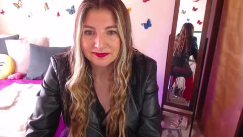 Jolie Mature online show from January 26, 5:34 pm