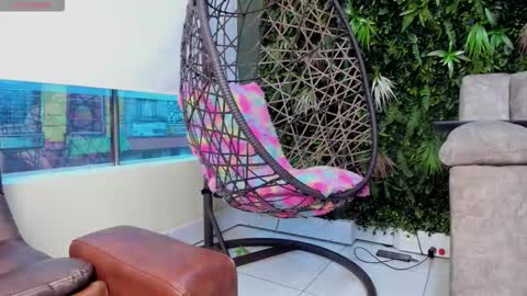 Snapshot of jolie_sanz chatting on November 12, 9:03 pm Jolie online show from November 12, 9:03 pm