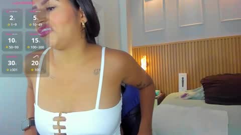 J O L I E  online show from January 16, 2:37 am