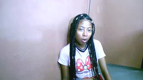 Snapshot of joliekah27 chatting on February 26, 3:19 pm joliekah27 online show from February 26, 3:19 pm