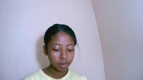 joliekah27 online show from November 2, 8:00 pm