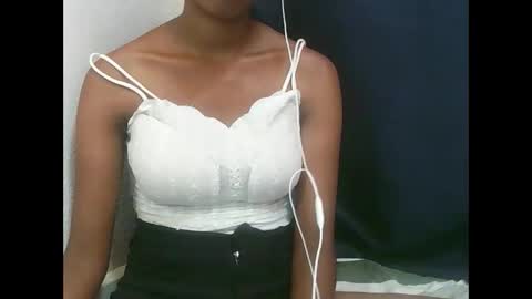 joliekah27 online show from February 8, 11:24 am