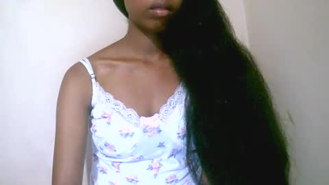 joliekah27 online show from April 19, 8:02 am