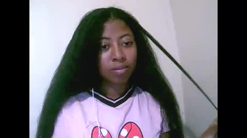 joliekah27 online show from April 22, 7:59 pm