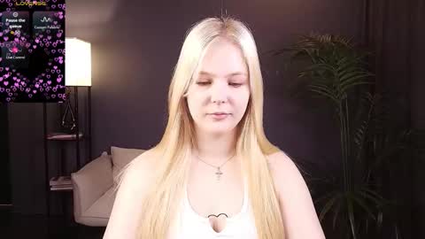 Polly  online show from February 6, 2:38 am