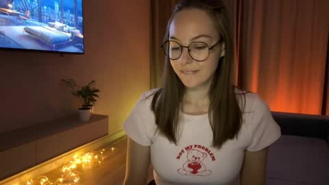 jolly_dollyy online show from April 4, 9:23 pm