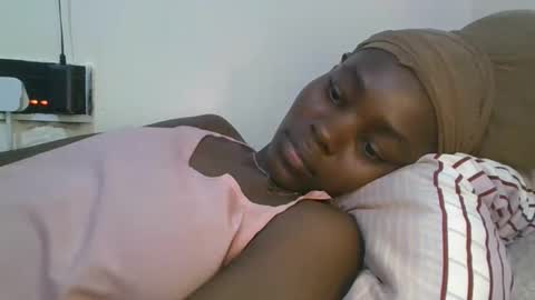 jollynabeb online show from October 8, 11:46 pm