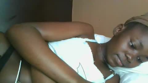 jollynabeb online show from November 3, 2:29 pm