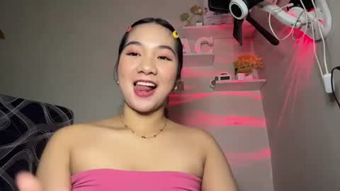 Snapshot of jolynngranroth chatting on July 27, 12:12 pm Emma online show from July 27, 12:12 pm